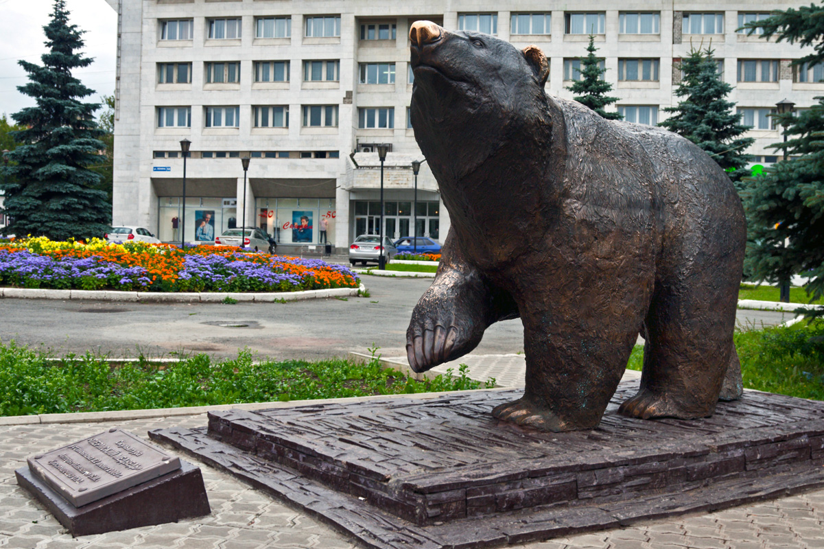 Пермский медведь памятник